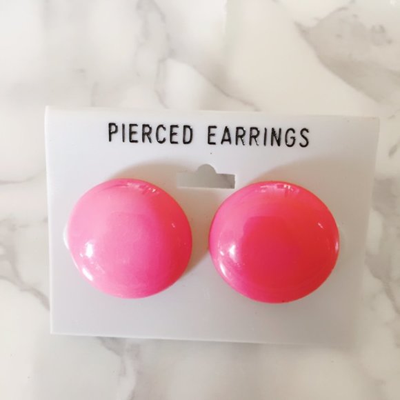Vintage Jewelry - Salmon Pink Plastic Pinup Vintage Earrings